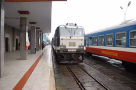 Hà Nội lên cấp độ 2: Nhà ga, bến xe tăng cường chống dịch thế nào?