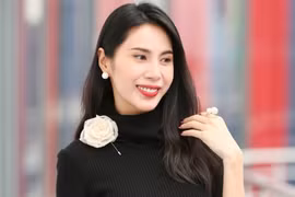 Ca sĩ Thủy Tiên chia sẻ khoảnh khắc bên gia đình sau ồn ào từ thiện