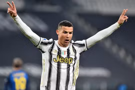 Siêu sao Ronaldo liệt kê danh hiệu