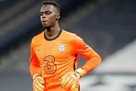 Thủ môn Edouard Mendy mang tin mừng cho Chelsea trước thềm Chung kết C1