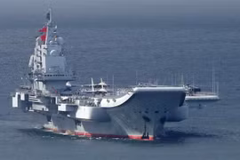 Tàu sân bay Trung Quốc và 5 tàu chiến đi qua Okinawa ra Thái Bình Dương