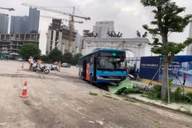 Hà Nội: Xe buýt đâm tử vong người đi bộ