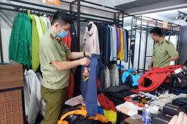 Đà Nẵng: Tạm giữ hơn 2.000 sản phẩm nghi hàng nhái nhãn hiệu nổi tiếng