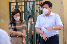 Thứ trưởng Đỗ Xuân Tuyên: Cần tính điều trị F0 nhẹ tại nhà
