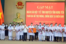 Hưng Yên cử 30 cán bộ y tế hỗ trợ chống dịch tại miền Nam