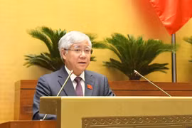 Cử tri đề nghị Chính phủ kiểm soát chặt chẽ, bảo đảm minh bạch, bình đẳng trong tiếp cận vắc xin
