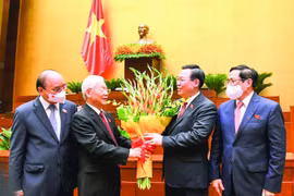 Kỳ họp đặc biệt và quyết tâm đổi mới