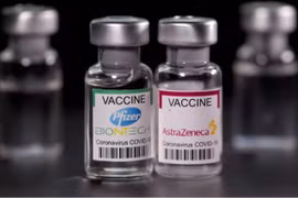Vắc xin hai liều tiêm của Pfizer, AstraZeneca có hiệu quả với biến thể Delta