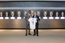 Tân binh David Alaba là người kế thừa số áo của Ramos ở Real Madrid
