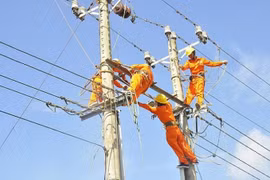Đại dịch COVID-19 bùng phát lần thứ 4, giá điện sẽ giảm?