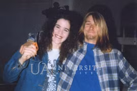 6 sợi tóc của ca sĩ Kurt Cobain được mua lại với giá 14.145 USD