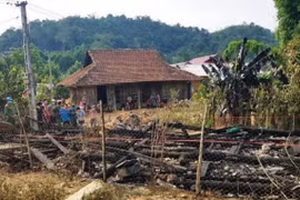 Điện Biên: Cháy nhà trong đêm tối, một cháu bé tử vong