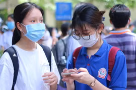 Trên 67.000 học sinh Hà Nội làm thủ tục nhập học vào lớp 10 công lập