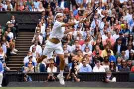 Roger Federer lần thứ 18 vào vòng 4 Wimbledon