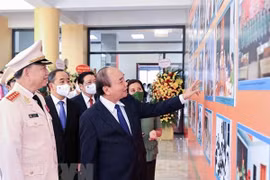 Chủ tịch nước: lực lượng An ninh cần không ngừng tăng cường mối quan hệ đoàn kết gắn bó máu thịt với nhân dân
