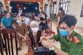 Hà Nội tạm dừng cấp CCCD ở Đông Anh, Thanh Trì vì dịch COVID-19
