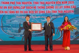 Ai phải chịu trách nhiệm trong việc ban hành 2 nghị quyết về dự án chống lũ sông Cầu “không đúng thẩm quyền”?