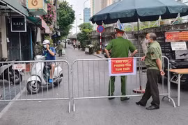 Hà Nội: Cách ly y tế hơn 23.000 người dân phường Chương Dương thêm 14 ngày
