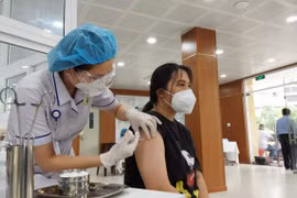 TP.HCM: Gần 18.000 người đã được tiêm vắc xin Sinopharm