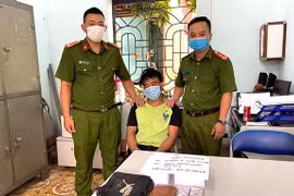 Khởi tố vụ án, bị can đối tượng mua cả bánh heroin về "sử dụng"