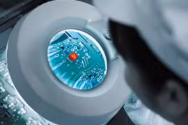 Cơ quan Mỹ bị chỉ trích không kịp thời ngăn quân đội Trung Quốc tiếp cận công nghệ mới