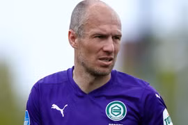 Arjen Robben tuyên bố giải nghệ