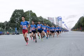 Number 1 Active và 8.000 người tham gia Giải Việt dã chào năm mới 2021