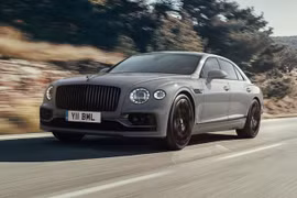 Bentley Flying Spur 2022 có thêm trang bị và màu sơn xám Cambrian Grey