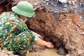 Hải Dương: Phát hiện hơn 350 quả bom bi từ thời chiến tranh
