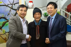 Hội Nhà báo Việt Nam thăm, chúc Tết các nhà báo lão thành