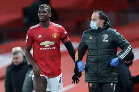 HLV Solskjaer báo tin không vui về tiền vệ Paul Pogba