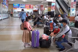 Người dân về quê ăn tết và nỗi lo đại dịch Covid-19