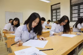 Thủ tướng yêu cầu không để thí sinh phải bỏ thi vì khó khăn kinh tế, đi lại