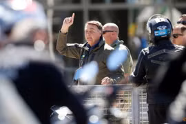 Tổng thống Brazil Bolsonaro đối mặt với 11 cáo buộc hình sự