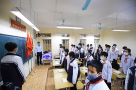 Hà Nội: Học sinh tại địa bàn có nguy cơ cao, mức độ dịch cấp 3-4 vẫn phải học trực tuyến