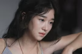 Seo Ye Ji đoạt giải thưởng Nữ diễn viên nổi tiếng nhất tại Baeksang Art Awards 2021