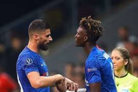 Tiền đạo CLB Chelsea sắp theo chân Lingard
