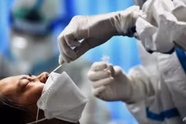 Thái Lan xét nghiệm COVID-19 đại trà tại ‘khu ổ chuột’ lớn nhất Bangkok