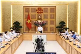 Vắc xin và thuốc điều trị là chiến lược, công cụ quyết định việc “sống chung” với dịch bệnh