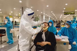 Phân 3 vùng xét nghiệm, tiêm chủng diện rộng, Hà Nội huy động 11 tỉnh, thành phố hỗ trợ
