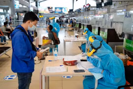 Nhiều quy định gây khó cho việc nối lại các chuyến bay quốc tế