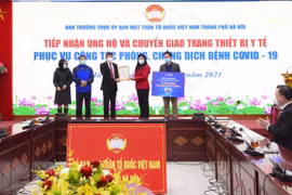 SCB trao tặng 03 xe xét nghiệm COVID-19 lưu động cho TP. Hà Nội, tỉnh Nam Định và tỉnh Thừa Thiên Huế