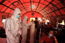 Dịch bệnh COVID-19 đang bùng phát mạnh tại Indonesia
