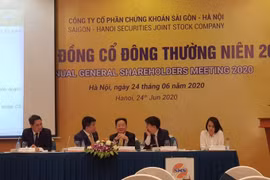 Công ty chứng khoán của bầu Hiển sẽ chia cổ tức 12% bằng “tiền tươi thóc thật”