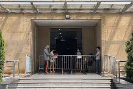 Hà Nội: Tạm phong tỏa tòa Sunrise Building 3A