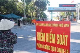 Từ ngày 7/7, tháo dỡ các chốt kiểm soát người nội tỉnh ra/vào TP Vinh