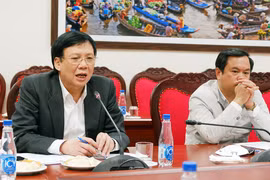 Giám sát việc thực hiện pháp luật trong quản lý, sử dụng thông tin trên trang thông tin điện tử, mạng xã hội