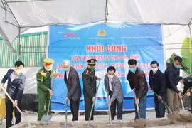 Báo Giáo dục & Thời đại hỗ trợ thêm nhiều trường hợp có hoàn cảnh khó khăn ở Hà Tĩnh