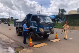 Gia Lai: Xử phạt hơn 40 phương tiện quá khổ, quá tải