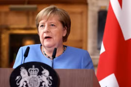 Ai có thể lấp được khoảng trống của bà Angela Merkel?